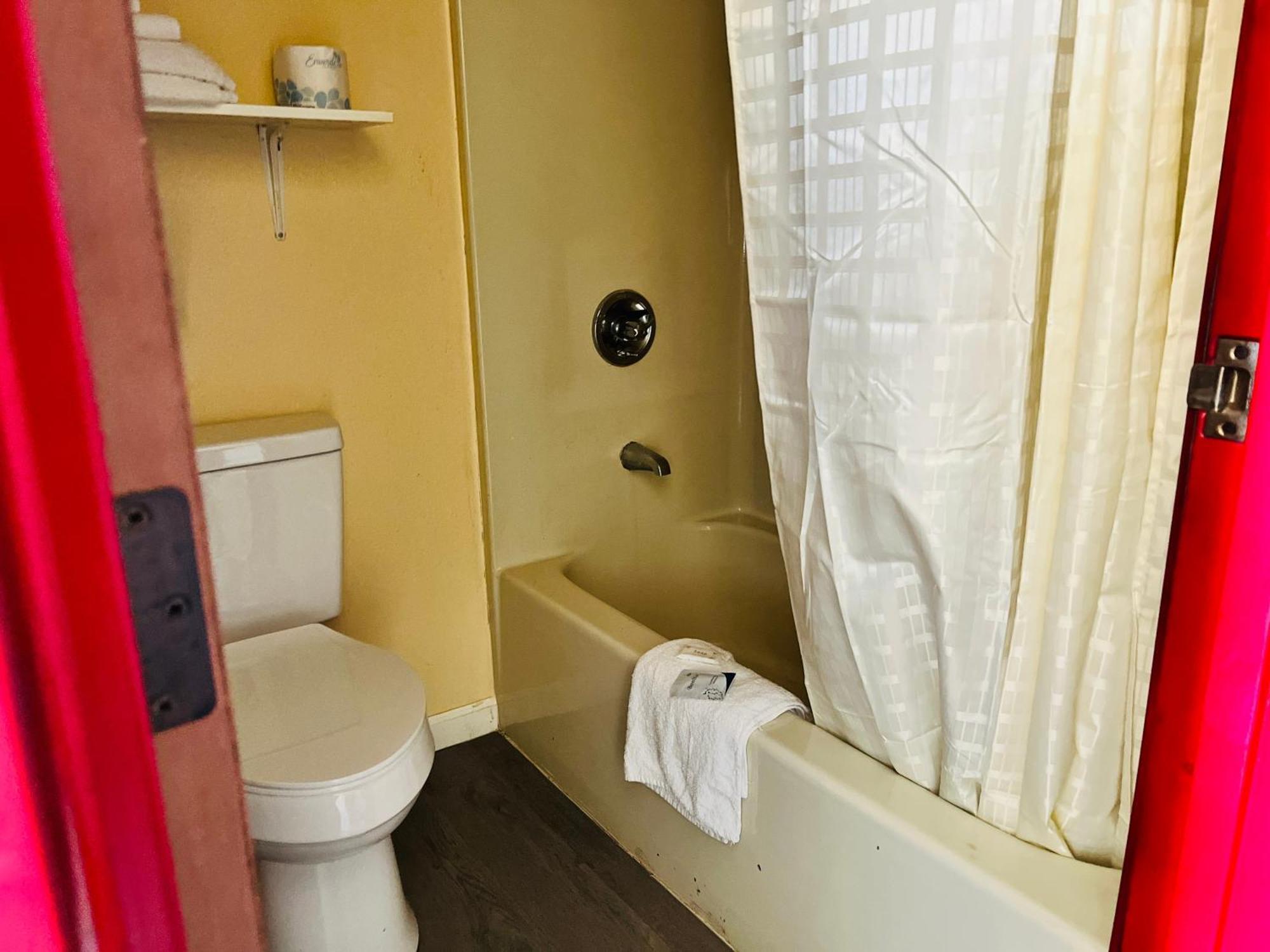 Rosewood Inn By Oyo Union City I-69 외부 사진