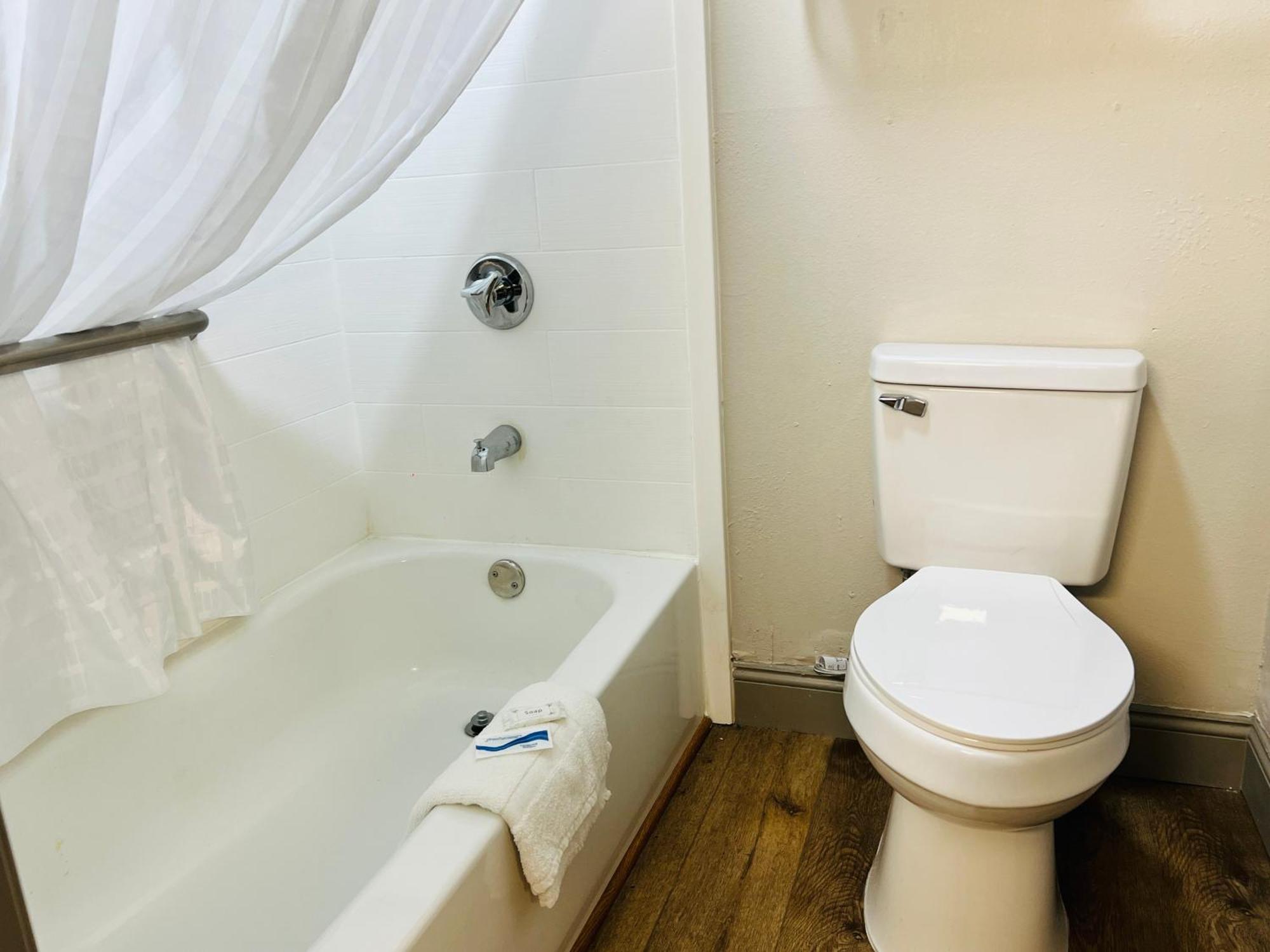 Rosewood Inn By Oyo Union City I-69 외부 사진